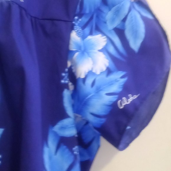 1970s Vintage Kalena Fashions of Hawaii Tropical Hibiscus Floral Muumuu - Picture 5 of 12